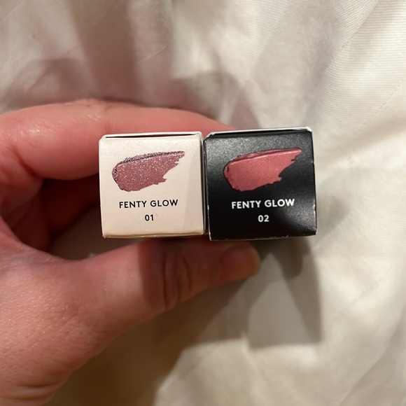 Fenty Beauty glass bomb lip gloss - Picture 2 of 3